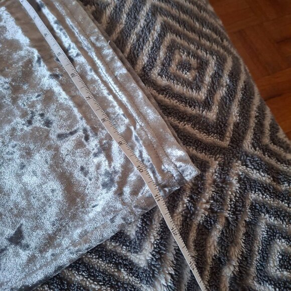 ACX Active Women's Silver Crushed Velour Sport Pants Sz L 30 Inseam Y2K - Picture 2 of 7